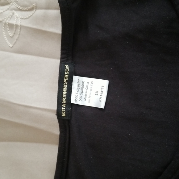 Top - Picture 2 of 2